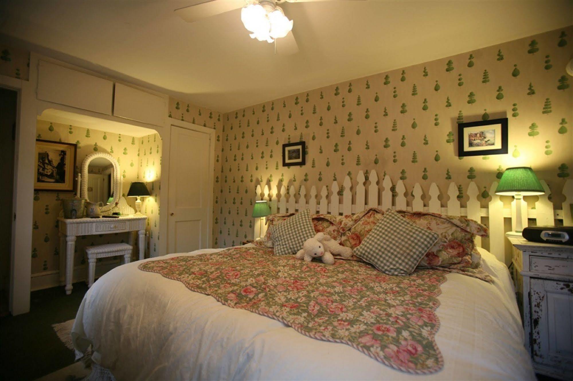 Wild Wisteria Bed & Breakfast Chadds Ford Exterior photo